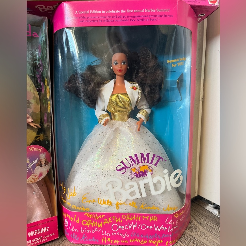 Summit Barbie 1990